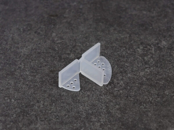 Smart Future Fugenabstandhalter T-Fuge auf schwarzer Platte, 3 mm